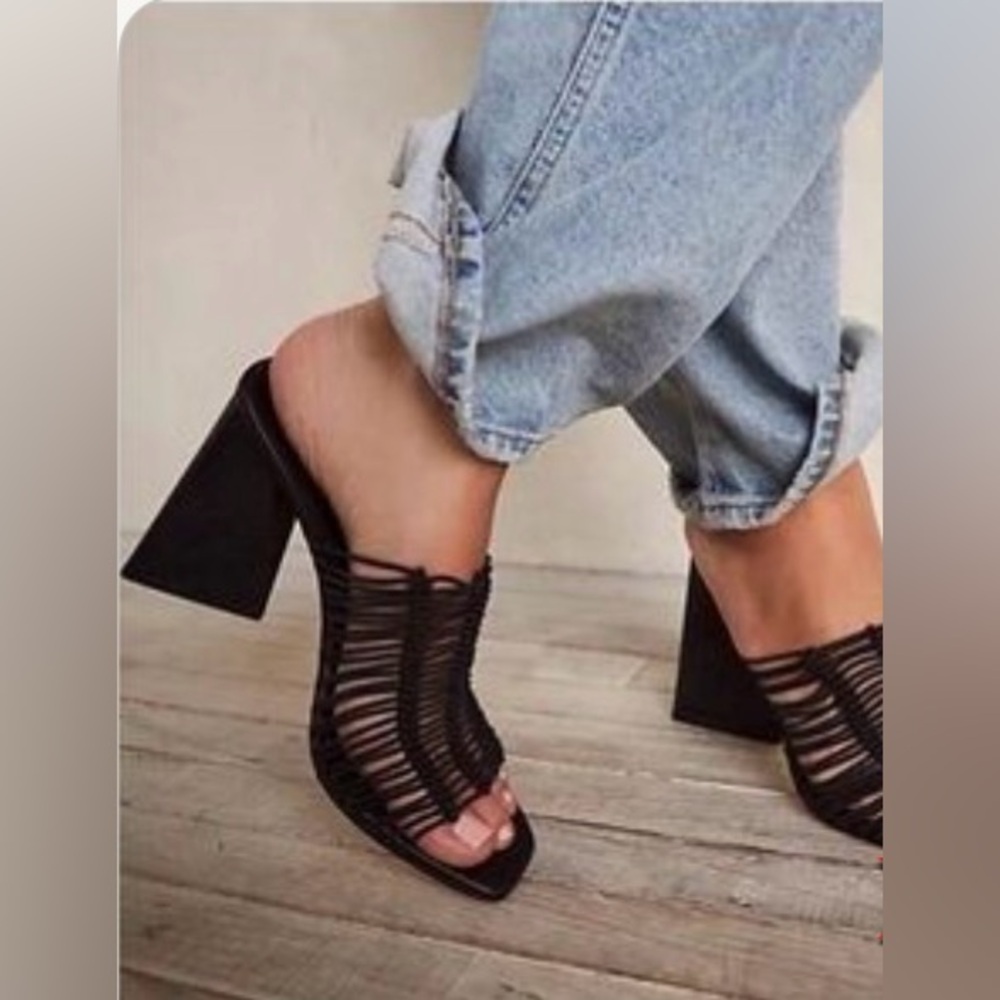 SAM EDELMAN LAURETTE BLOCK HEEL MULE. Black color. size 8